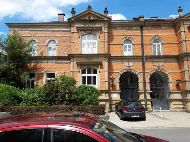 Heilraum_am_Hofgarten_Hausansicht_von_gegenber